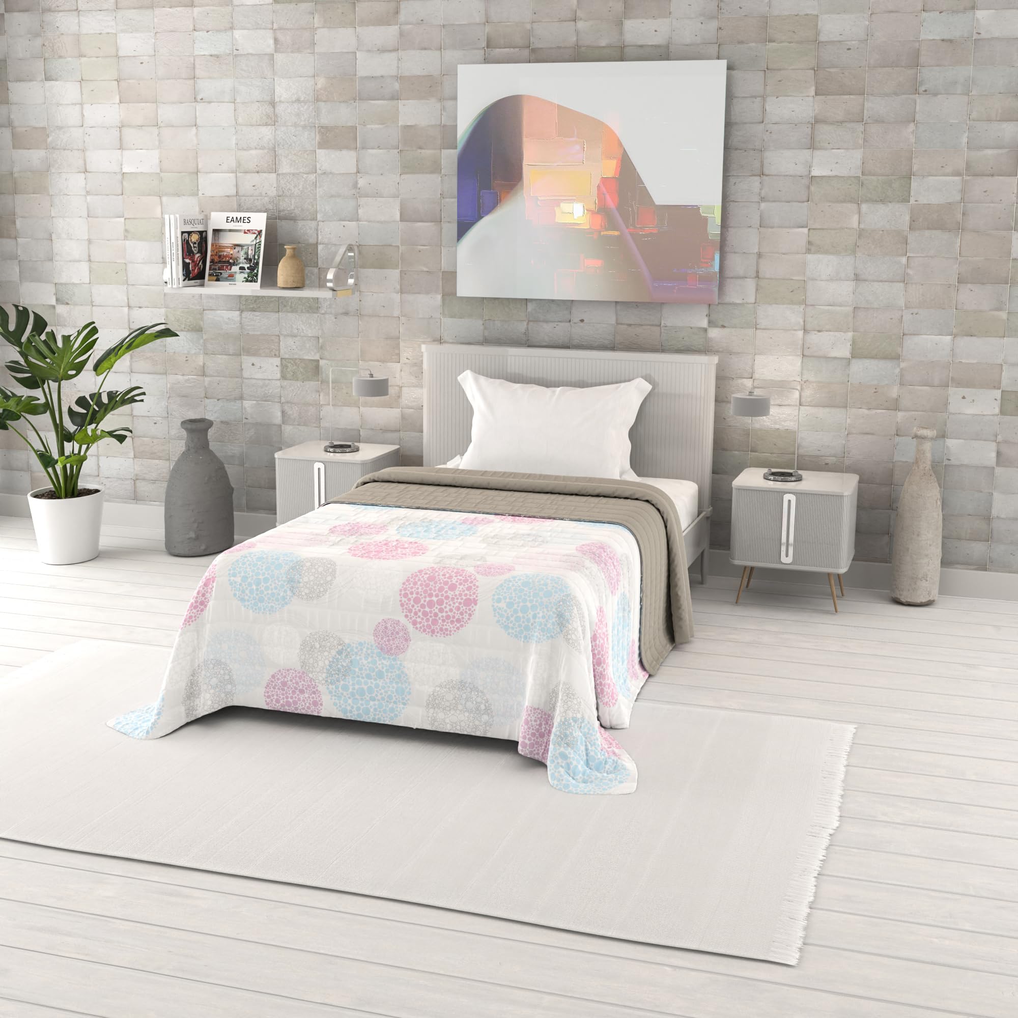 Italian Bed Linen Summer Quilt in Fantasy Microfibre, Queen Size: 220 x 270 cm, Molecules