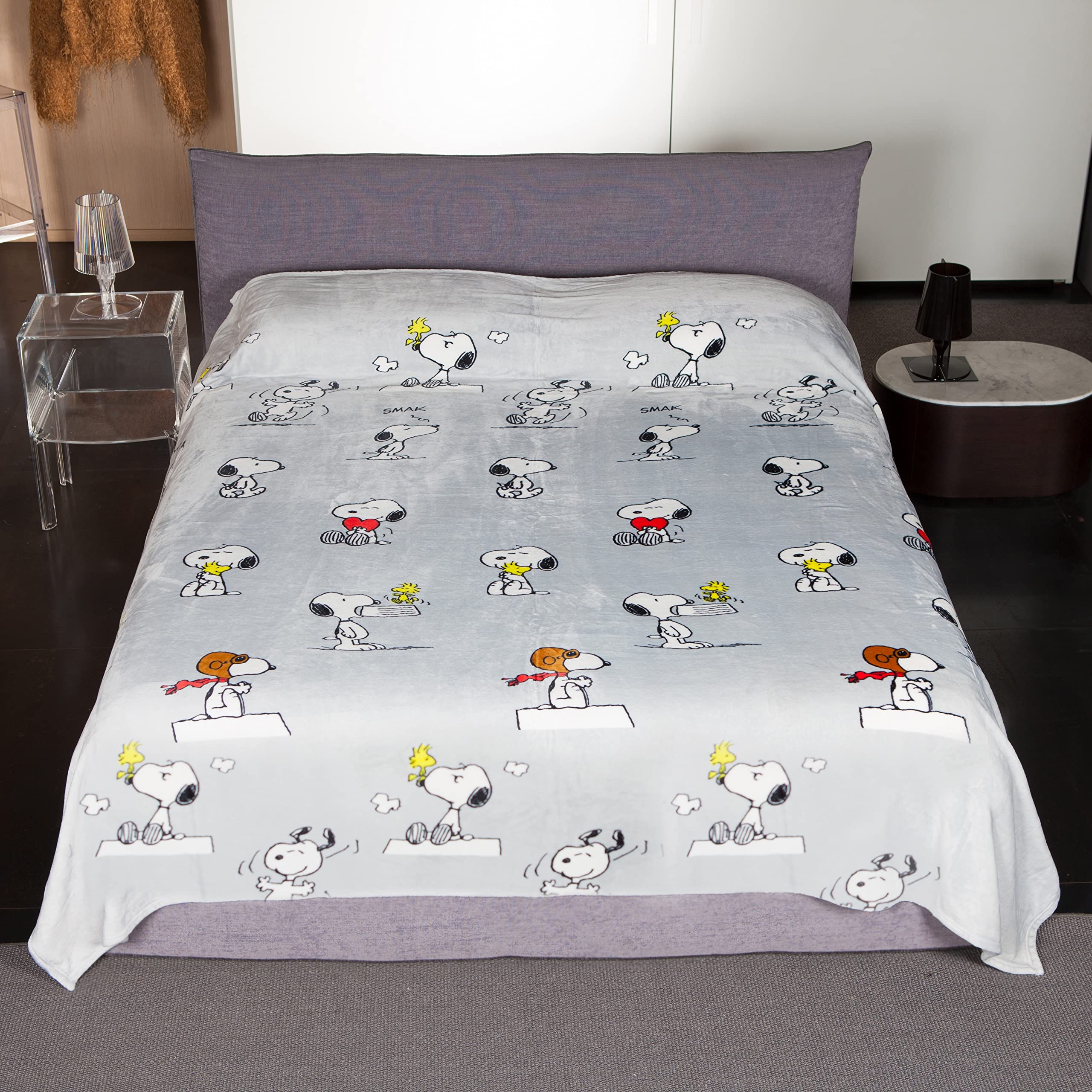 Kanguru Fleece Snoopy Throw Blanket - Fluffy Soft Microfiber Blankets for Bed and Couch Double/Twin Size, Grey, 230x230cm, 1302