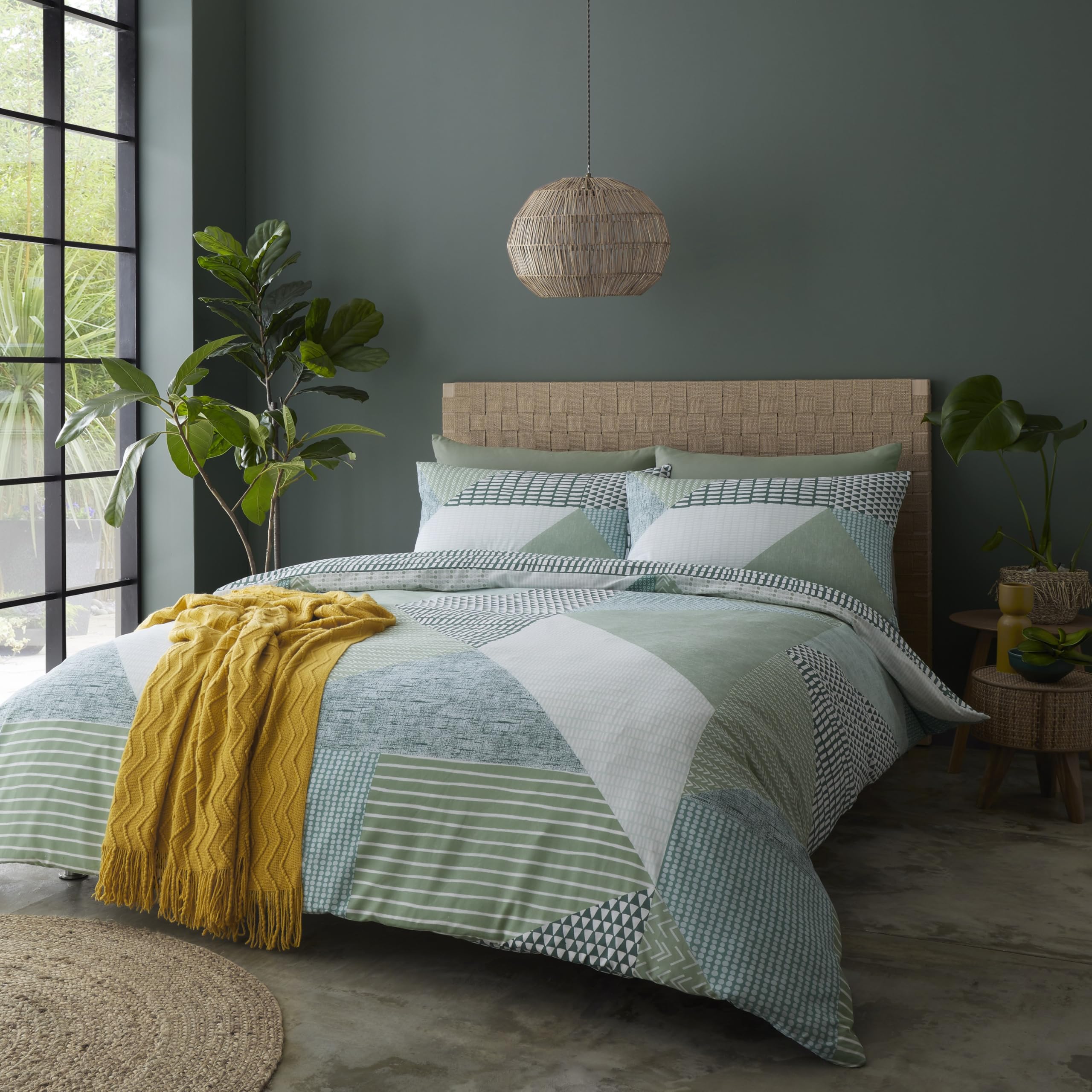 Catherine Lansfield Larsson Geo, 155 x 220 cm, Green