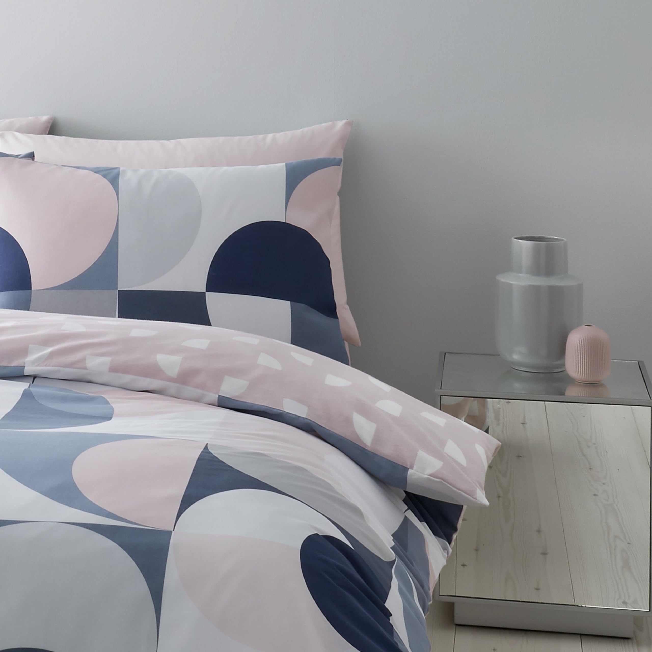 Catherine Lansfield Sirkel Geo Duvet Cover Set 135 x 200 cm + 80 x 80 cm (Pair)