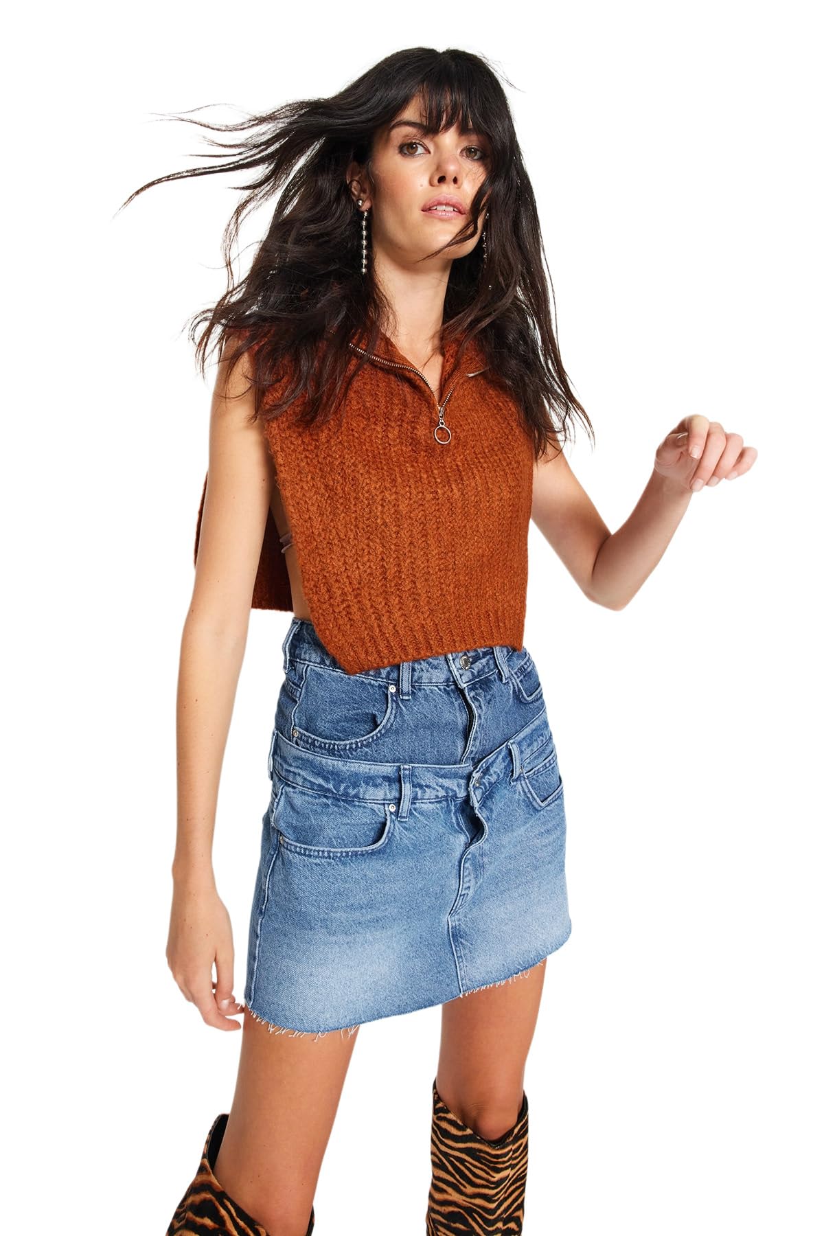 Trendyol FeMan Regular fit Basic Standing Collar Knitwear Sweater,Tan,S