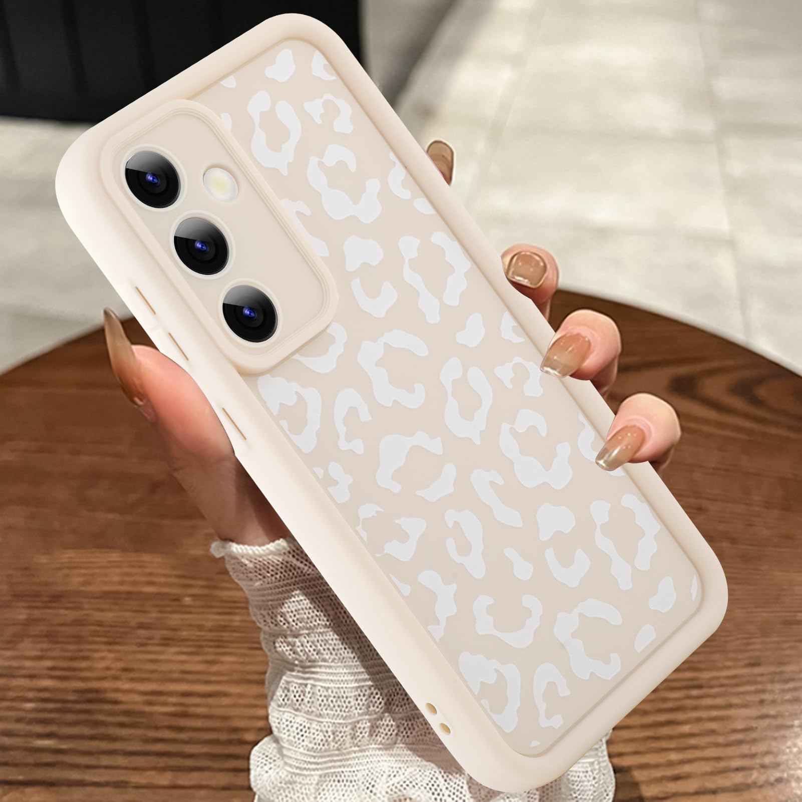 MOWIME Compatible with Samsung Galaxy S24 FE Case, Cheetah Print Shockproof Soft TPU Anti Scratch Protective Case for Women Girls, Slim Leopard Case for Samsung Galaxy S24 FE 6.7 Inch, White