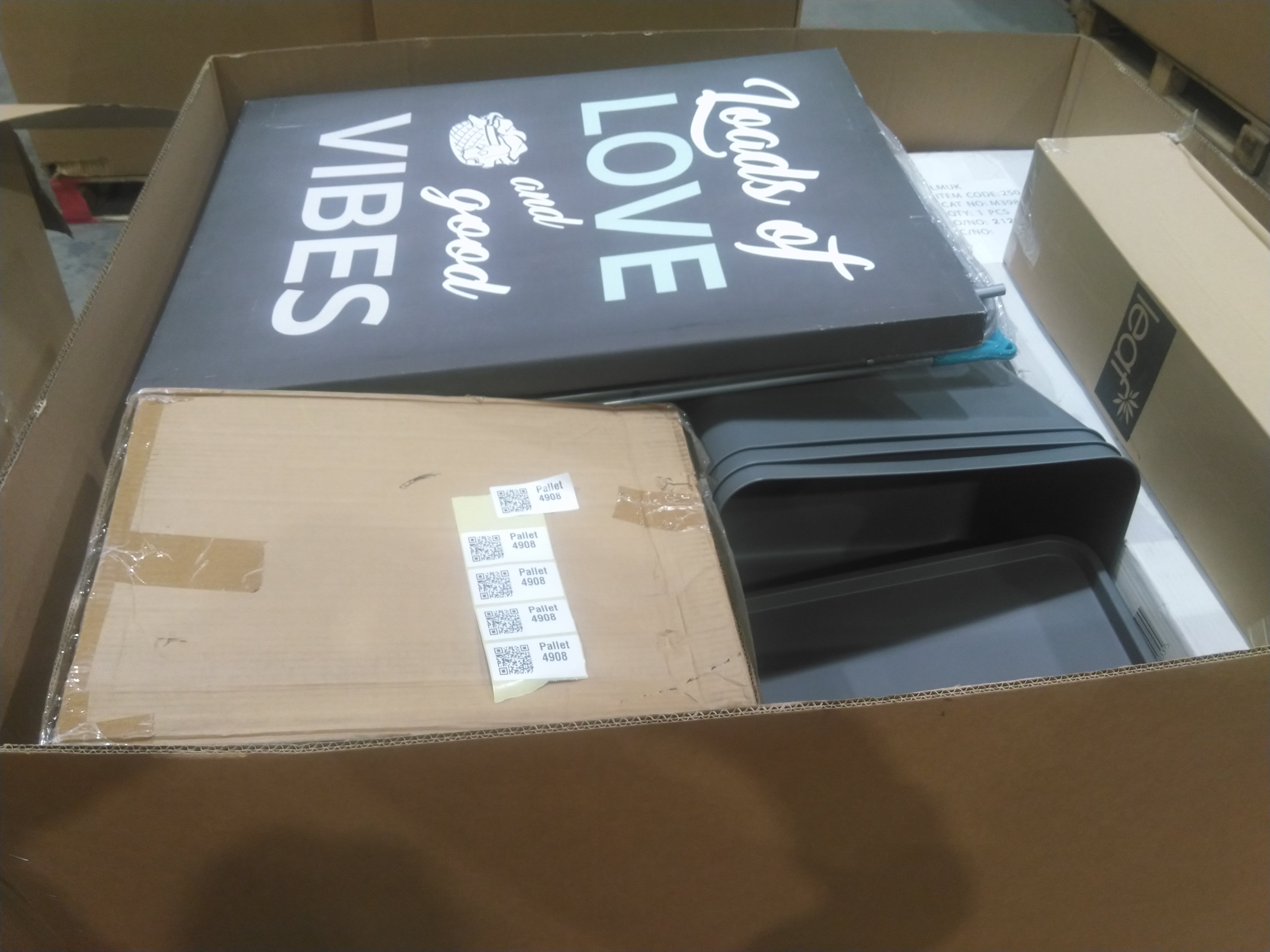 Pallet 4908